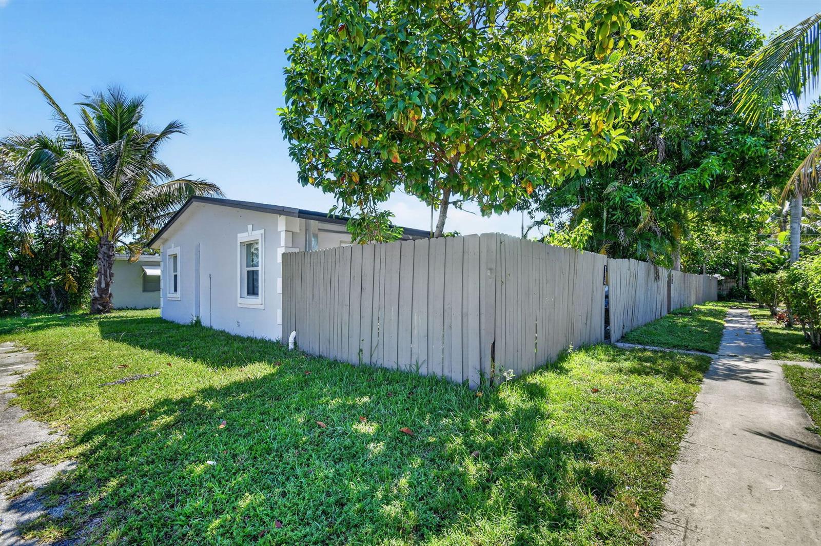3382 Rudolf Road, Lake Worth FL 33461