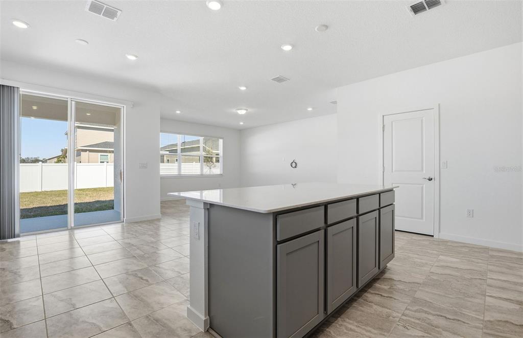 6957 SW 90TH PLACE, OCALA, FL — photo 4 of 15
