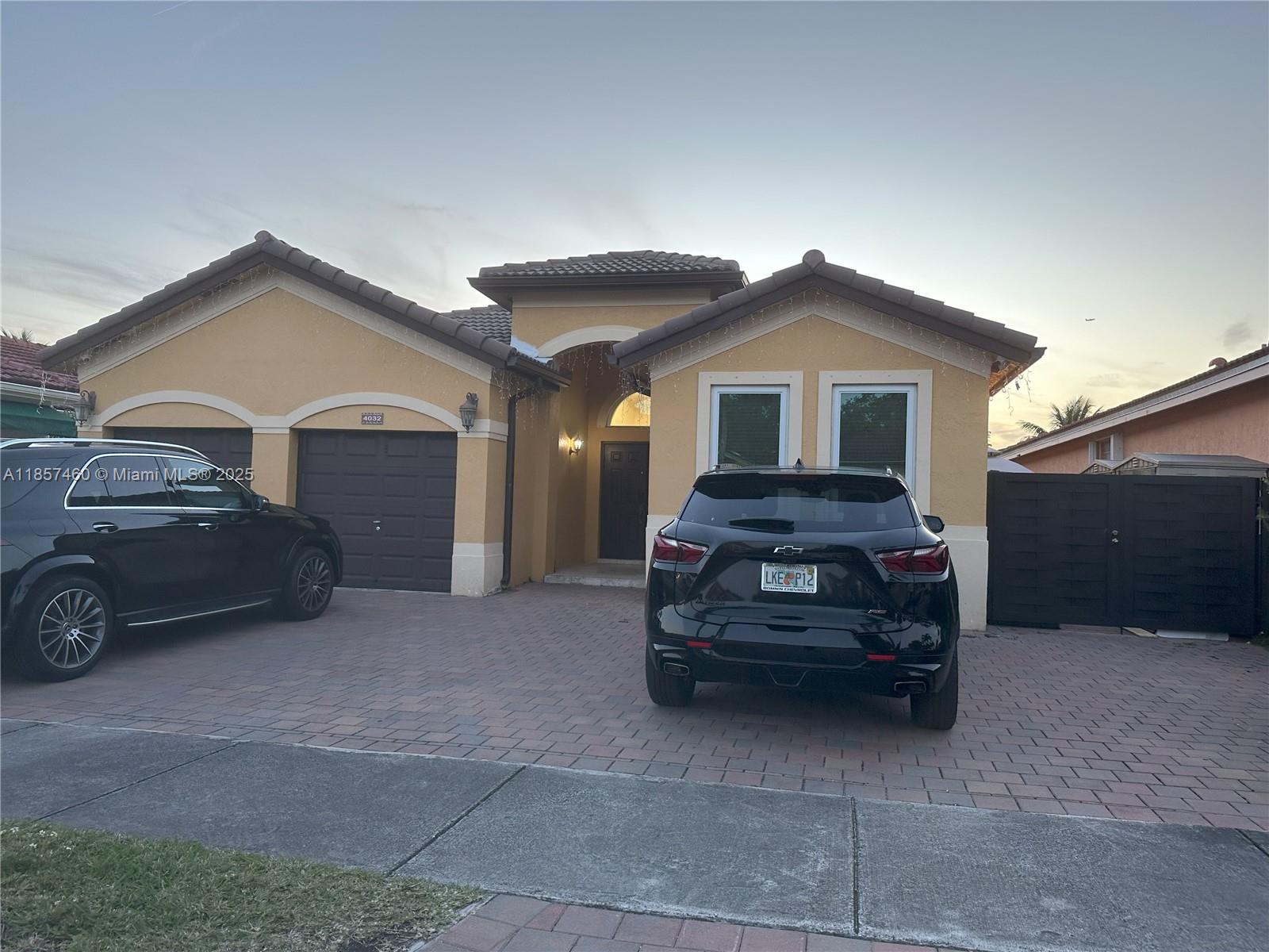 4032 SW 154th Ct, Miami FL 33185