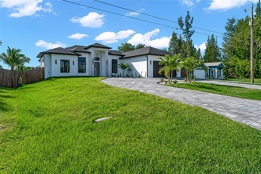129 SW 34TH AVENUE, CAPE CORAL, FL — photo 5 of 30