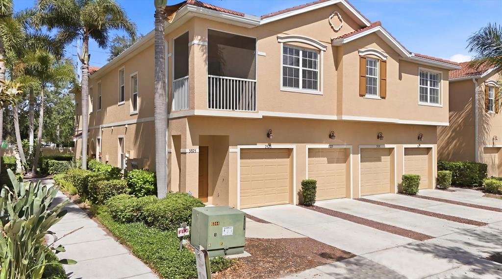 3825 PARKRIDGE CIRCLE UNIT 1-202