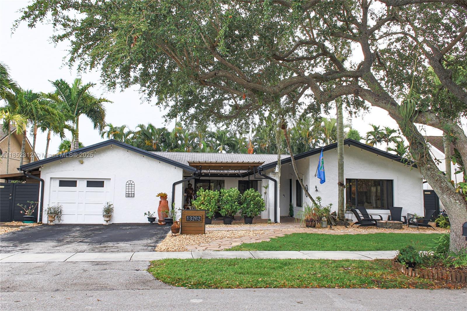 13262 SW 102nd Ter, Miami FL 33186