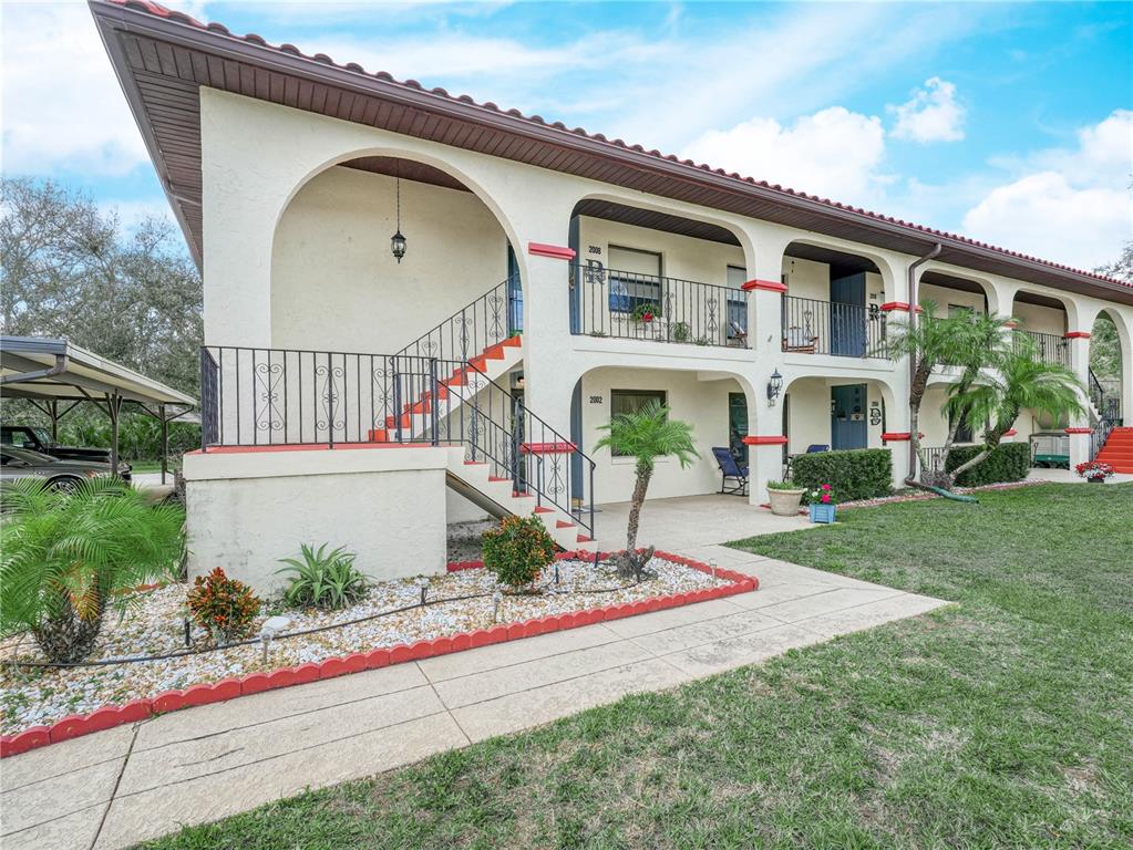 2002 GRANADA COURT UNIT 1