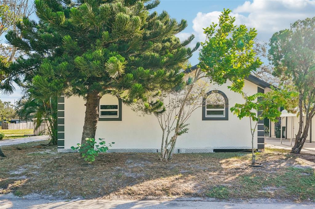 12832 CAMPBELL LANE