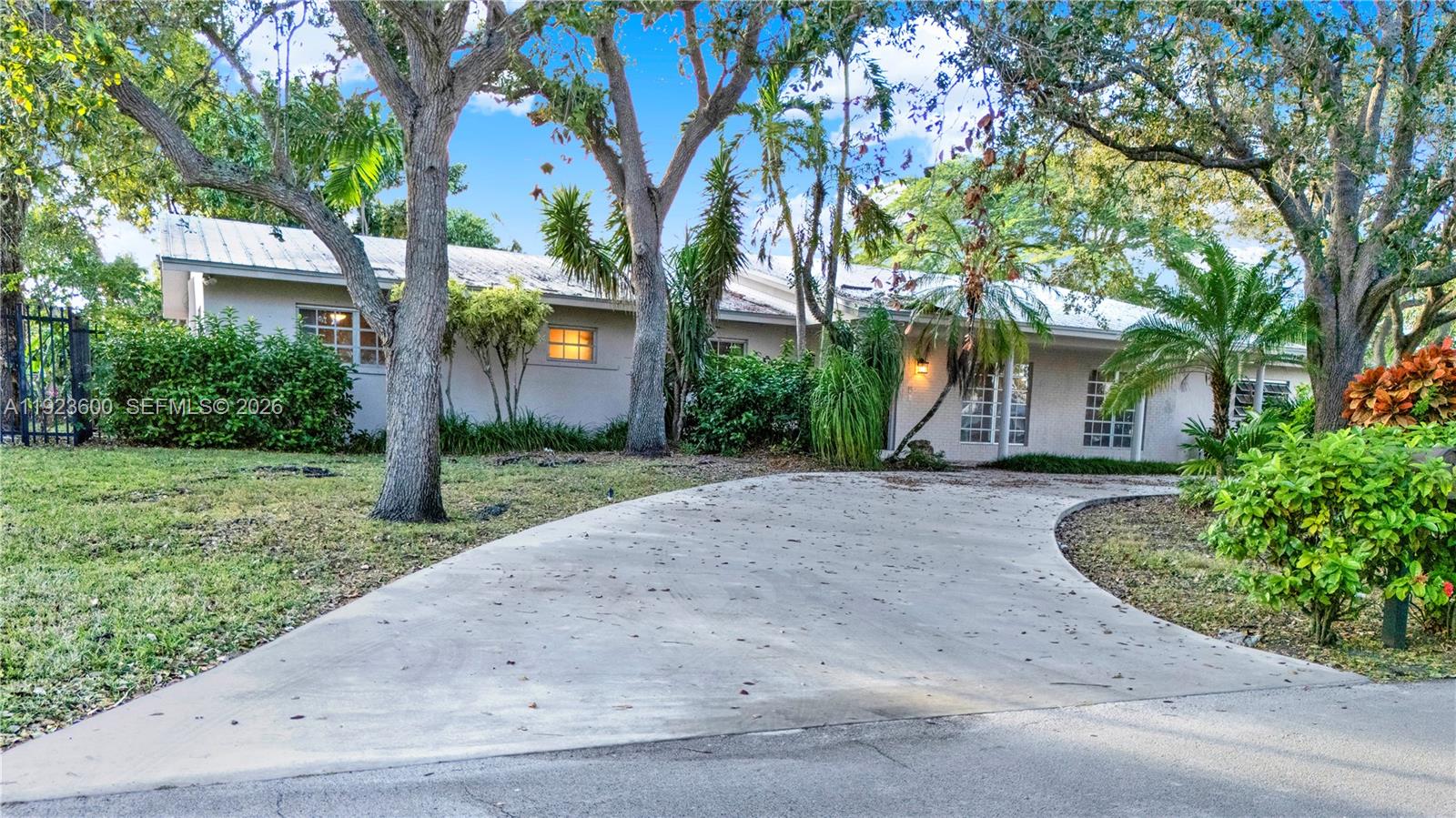 13240 SW 98th Pl, Miami FL 33176