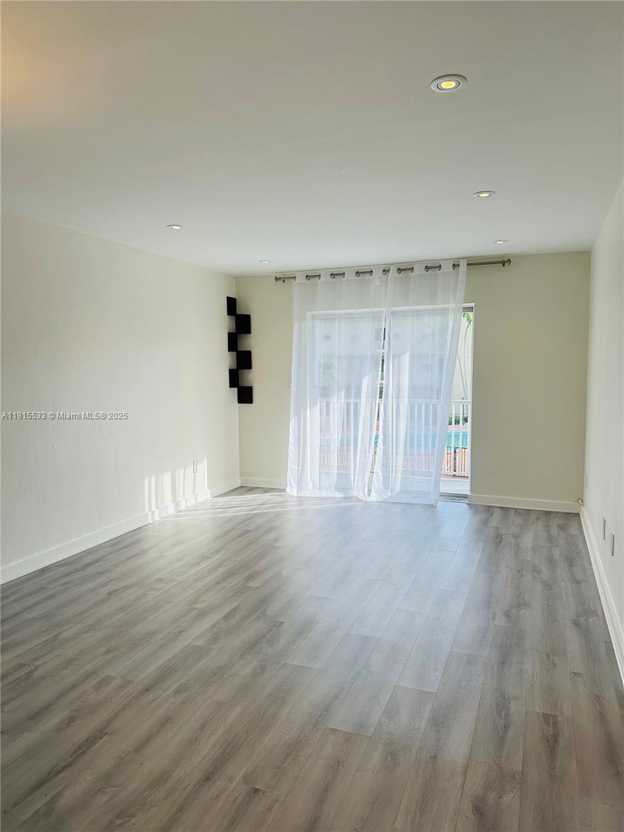 7505 SW 82nd St # 211, Miami FL 33143