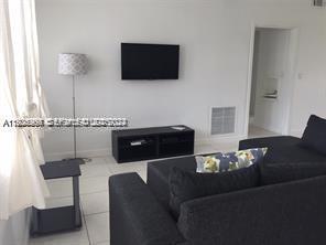 250 S Shore Dr # 5, Miami Beach FL 33141