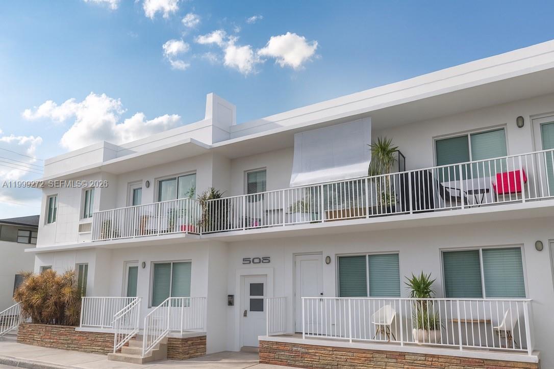 505 74th St # 6B, Miami Beach FL 33141