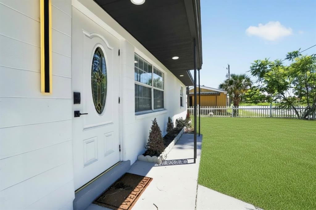 985 LIBERTY STREET, ENGLEWOOD, FL — photo 3 of 30