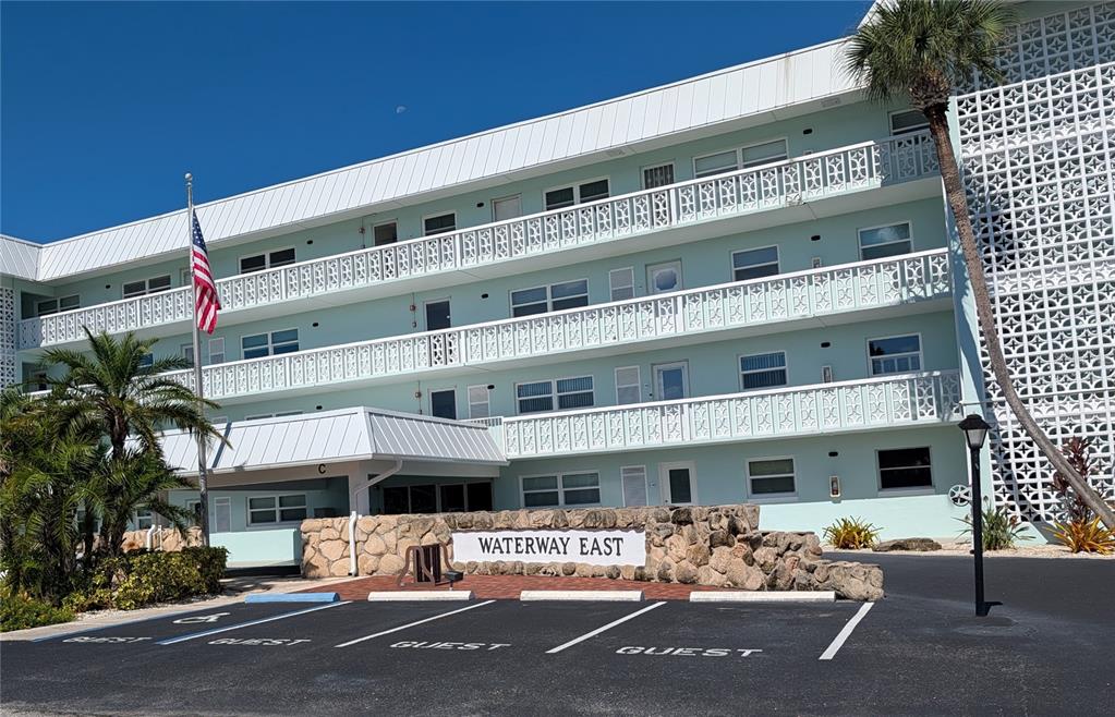 325 N CAUSEWAY UNIT 208D