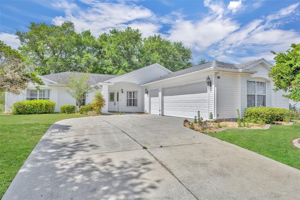 4936 SAWGRASS LAKE CIRCLE