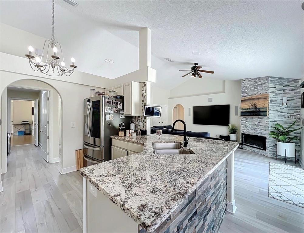 17528 E APSHAWA ROAD, MINNEOLA, FL — photo 2 of 22