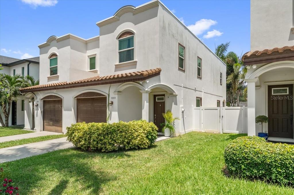 3203 W SANTIAGO STREET UNIT B