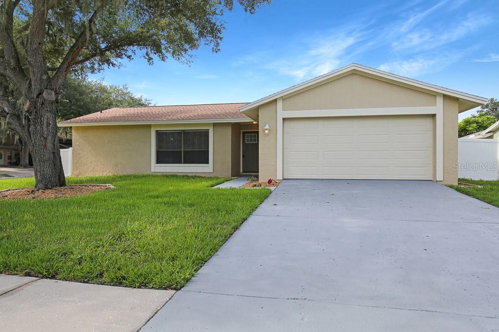 423 VAN REED MANOR DRIVE