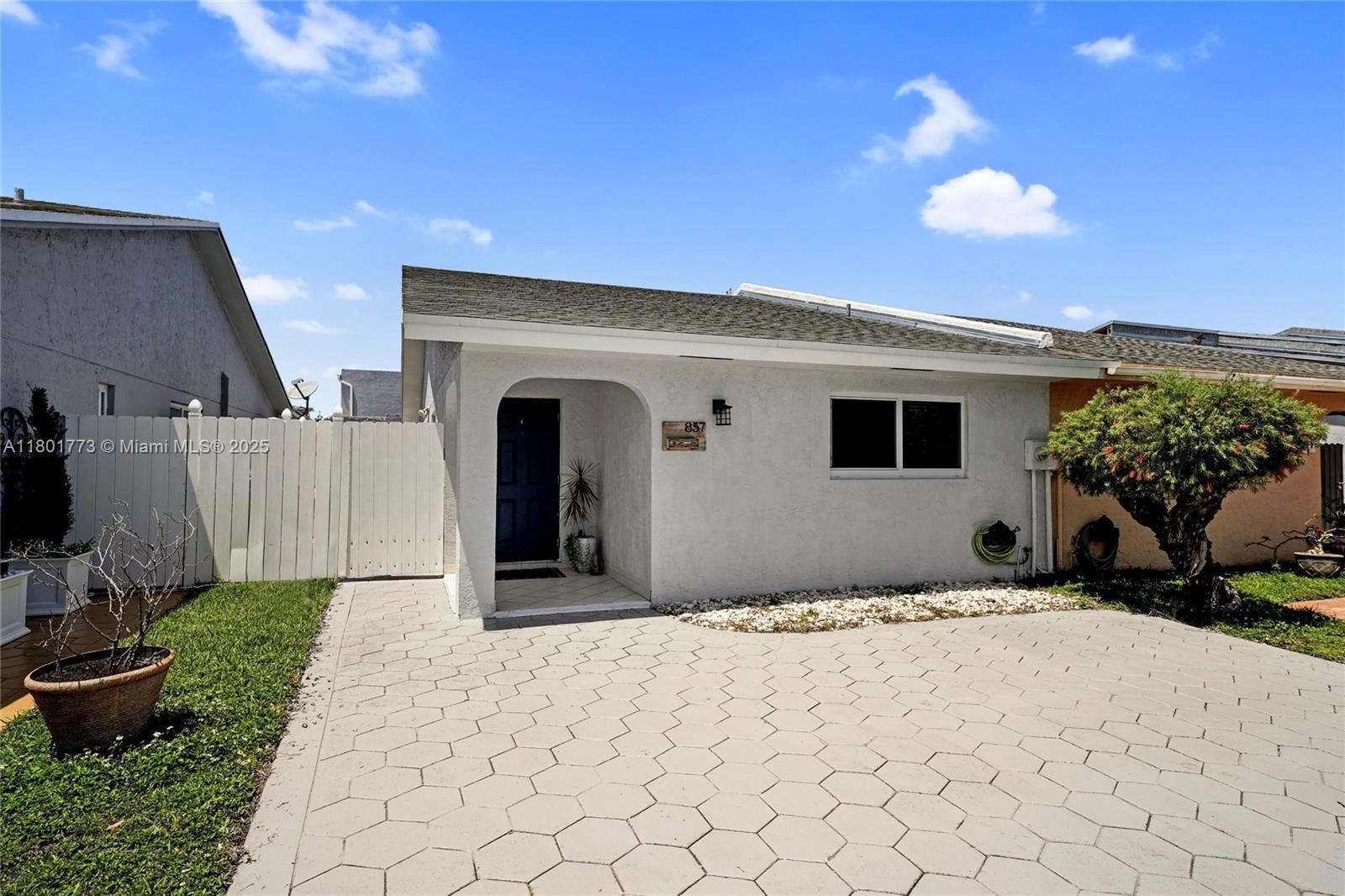 857 W 37th St, Hialeah FL 33012