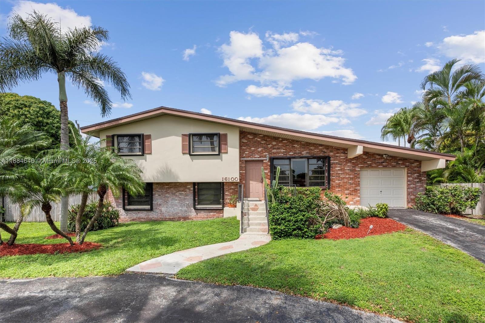 16100 SW 108th Ct, Miami FL 33157