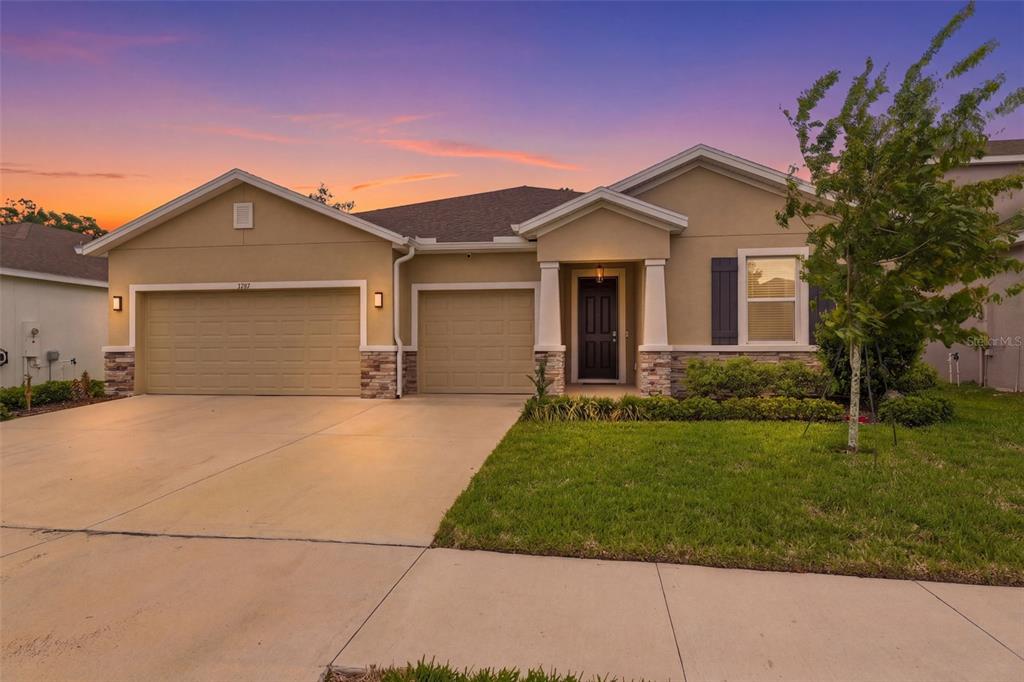 3787 AUTUMN AMBER DRIVE