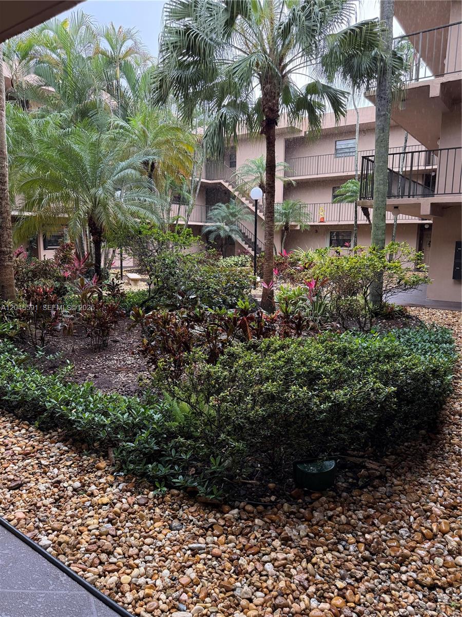 10975 SW 107th St # 302, Miami FL 33176