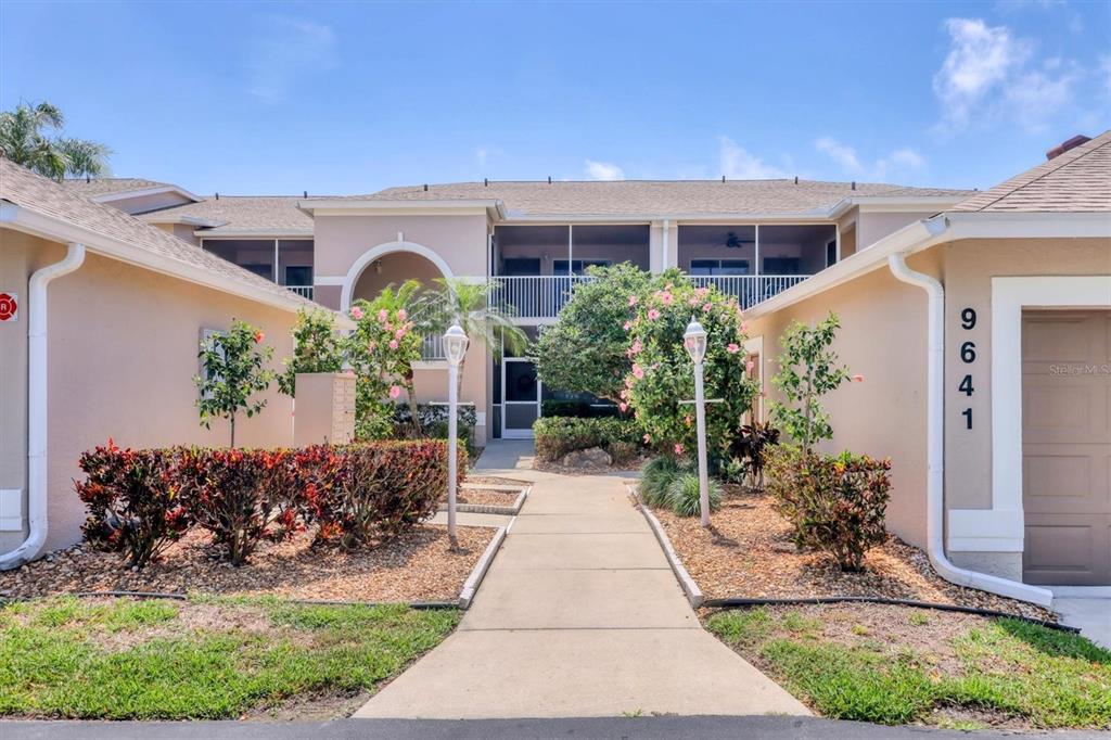 9641 CASTLE POINT DRIVE UNIT 1215