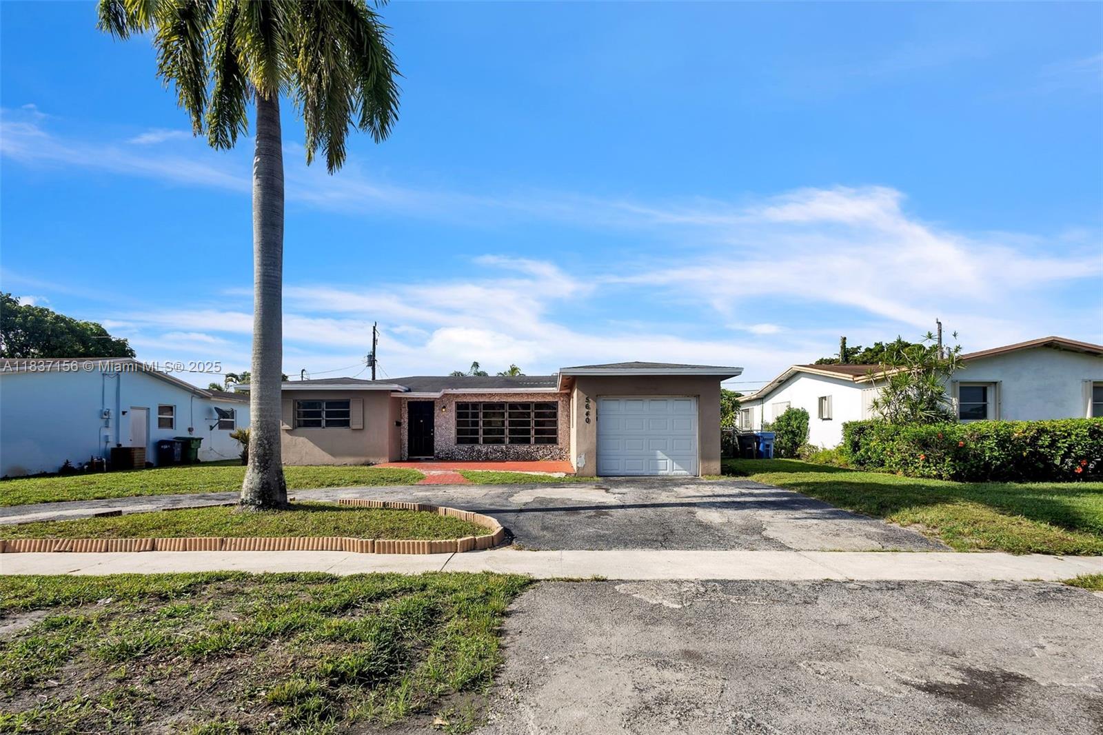 5640 NW 13th Ct, Lauderhill FL 33313