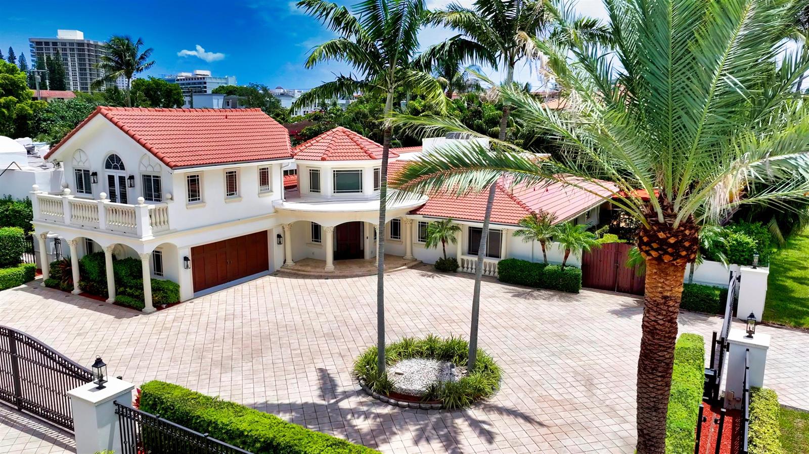 1098 Spanish River Road, Boca Raton FL 33432