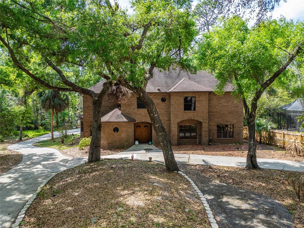 902 RIVER RAPIDS AVENUE, BRANDON, FL — photo 2 of 30