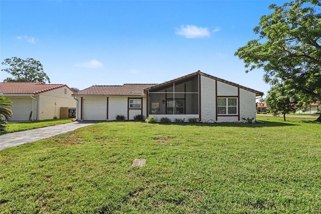 10157 BLUFF COURT