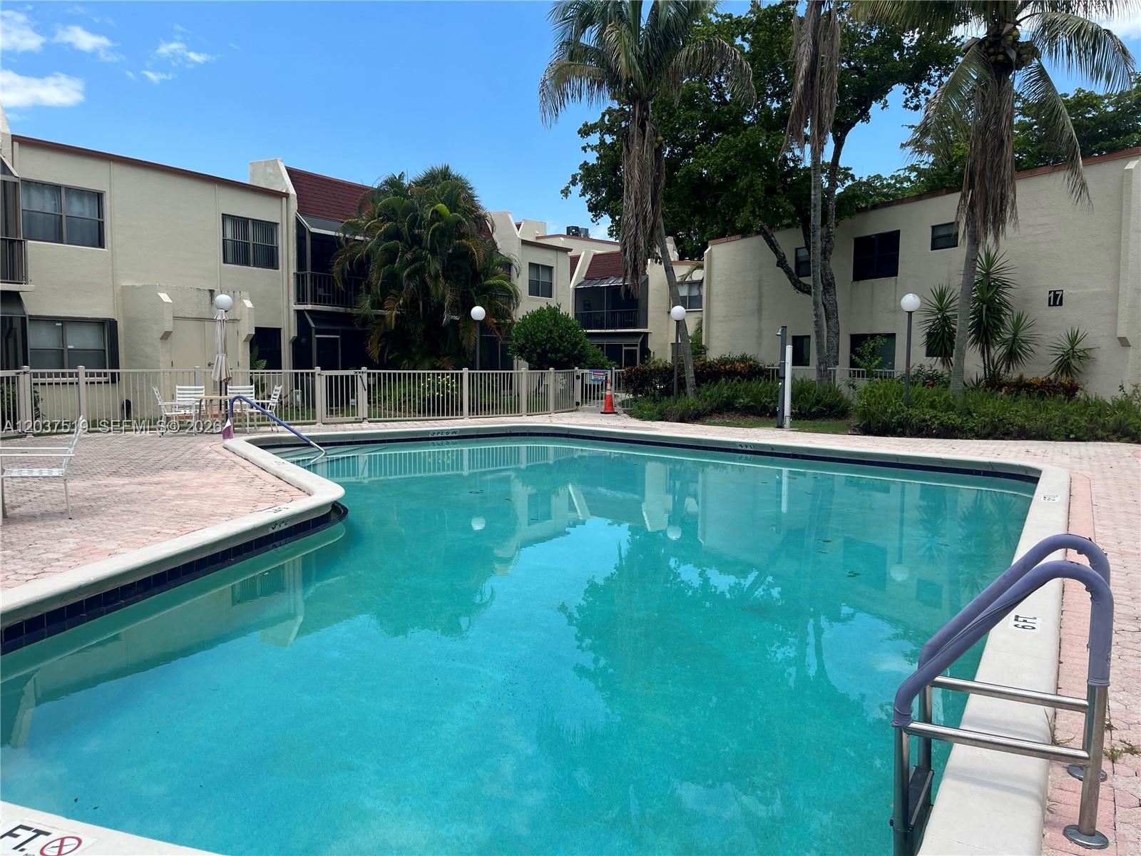 301 N Pine Island Rd # 165, Plantation FL 33324