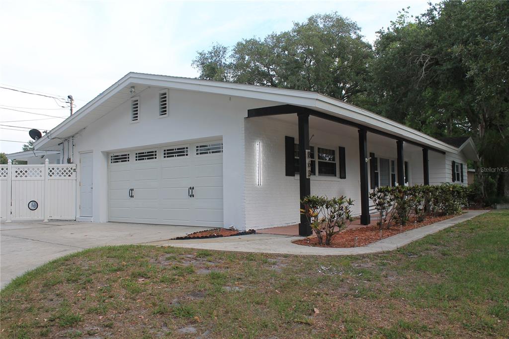 863 BAY BREEZE TERRACE, LARGO, FL — photo 3 of 30