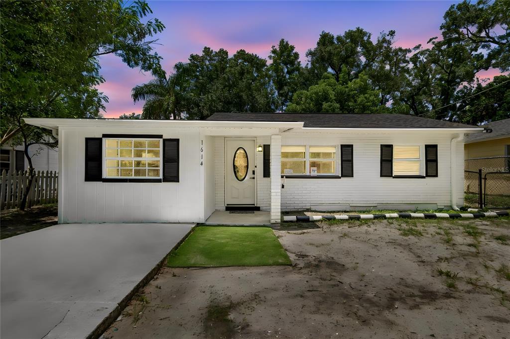 1614 E MAPLE AVENUE, TAMPA, FL — photo 2 of 30