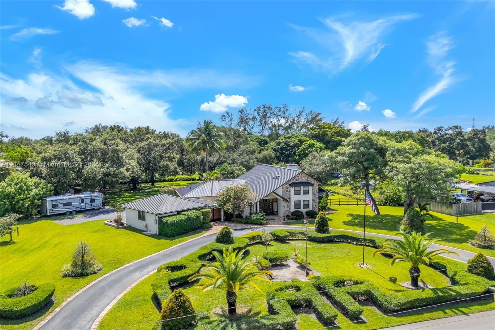 5331 SW 109th Ave, Davie FL 33328