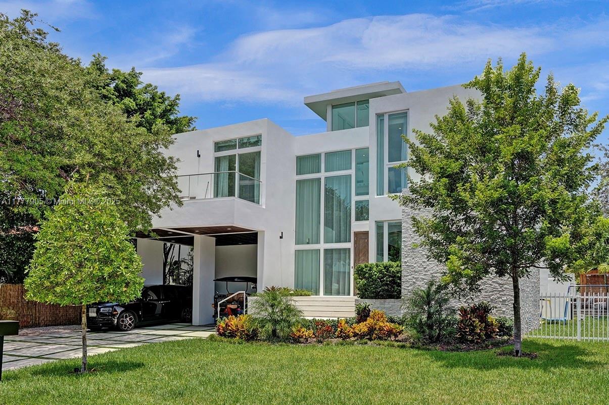 201 Buttonwood Dr, Key Biscayne FL 33149