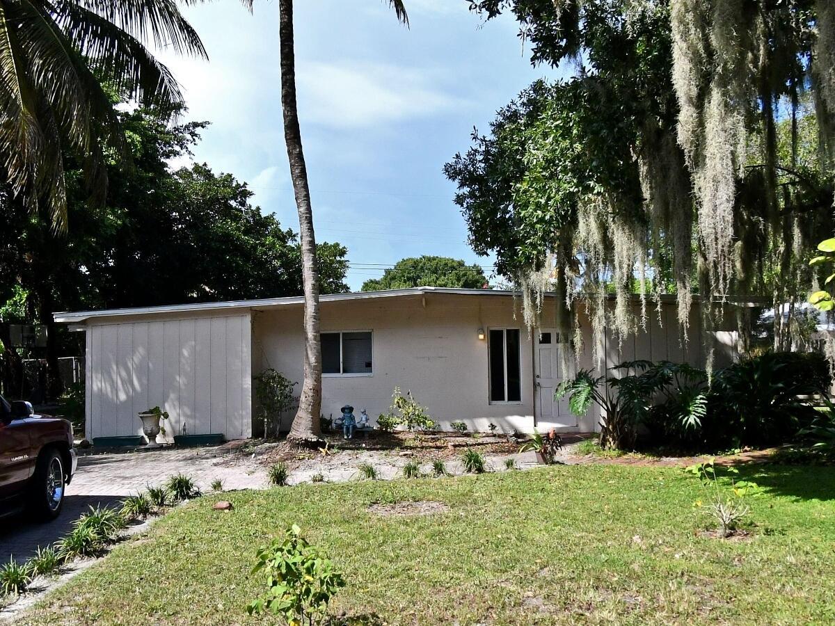 336 Borraclough Street, Fort Pierce FL 34982