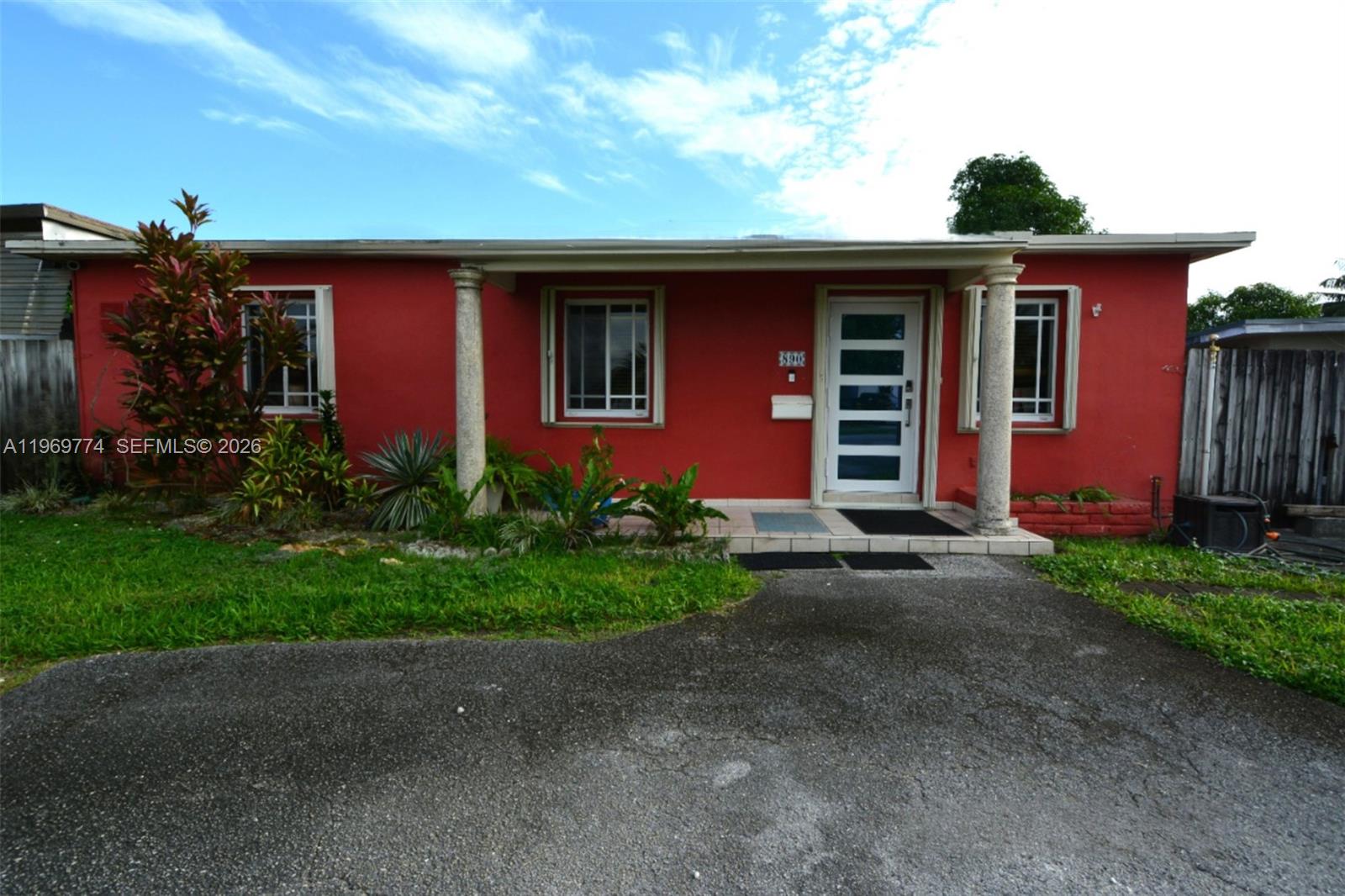 890 E 38th St, Hialeah FL 33013, HIALEAH, FL — photo 3 of 30