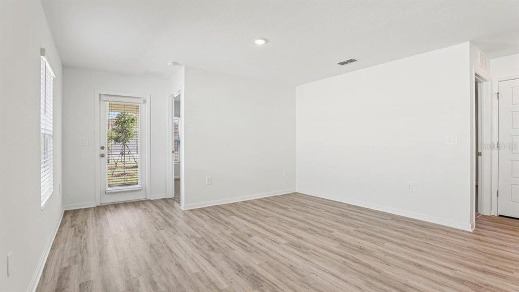 5580 TAVERNA LOOP, WINTER HAVEN, FL — photo 5 of 25