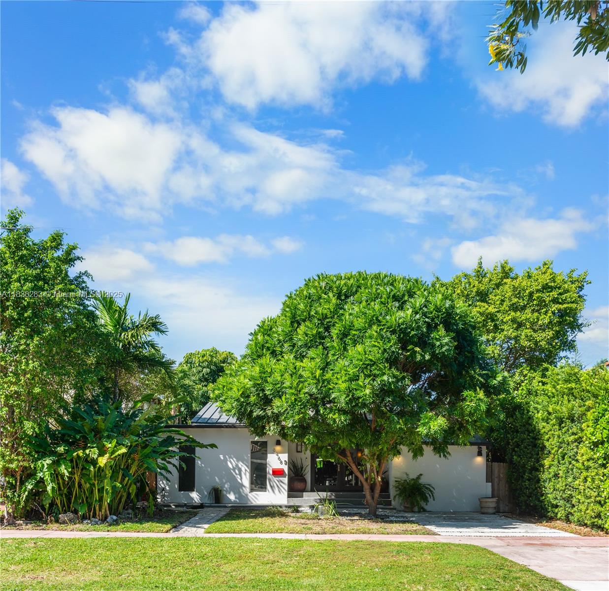 3468 Royal Palm Ave, Miami Beach FL 33140