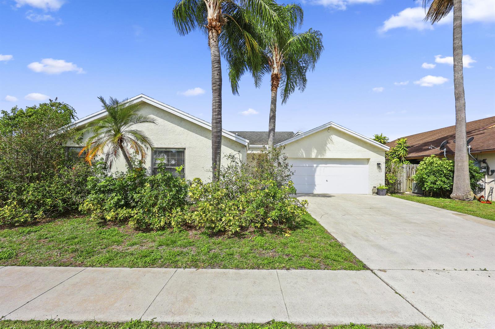 21059 Rustlewood Avenue, Boca Raton FL 33428