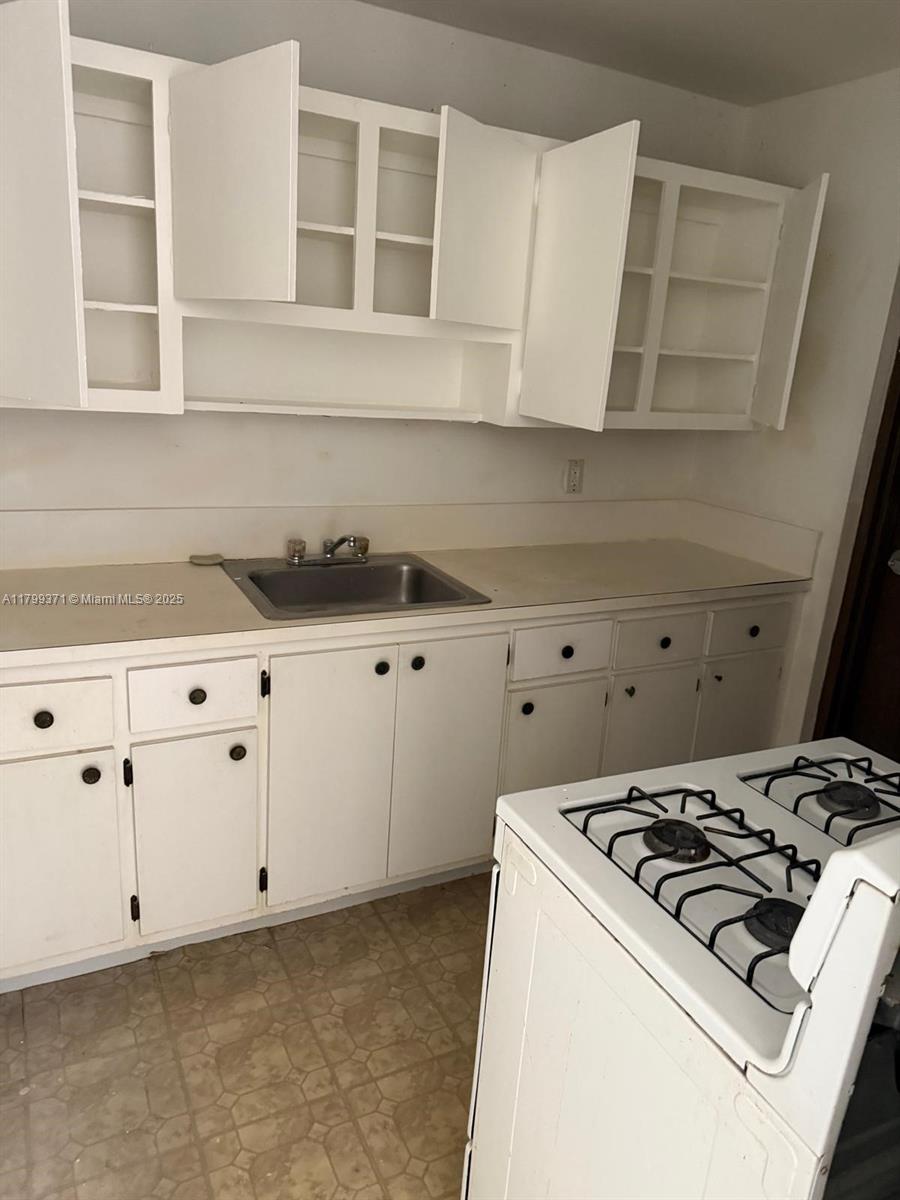 1600 NW 4th Ave # 16A, Miami FL 33136