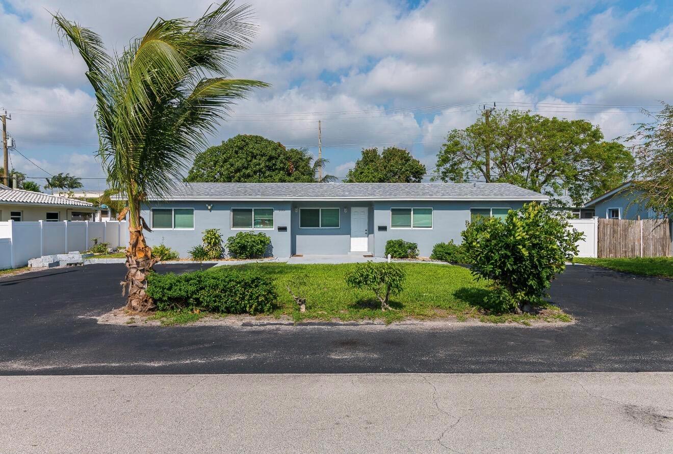 2499 NE 2nd Avenue # B, Boca Raton FL 33431