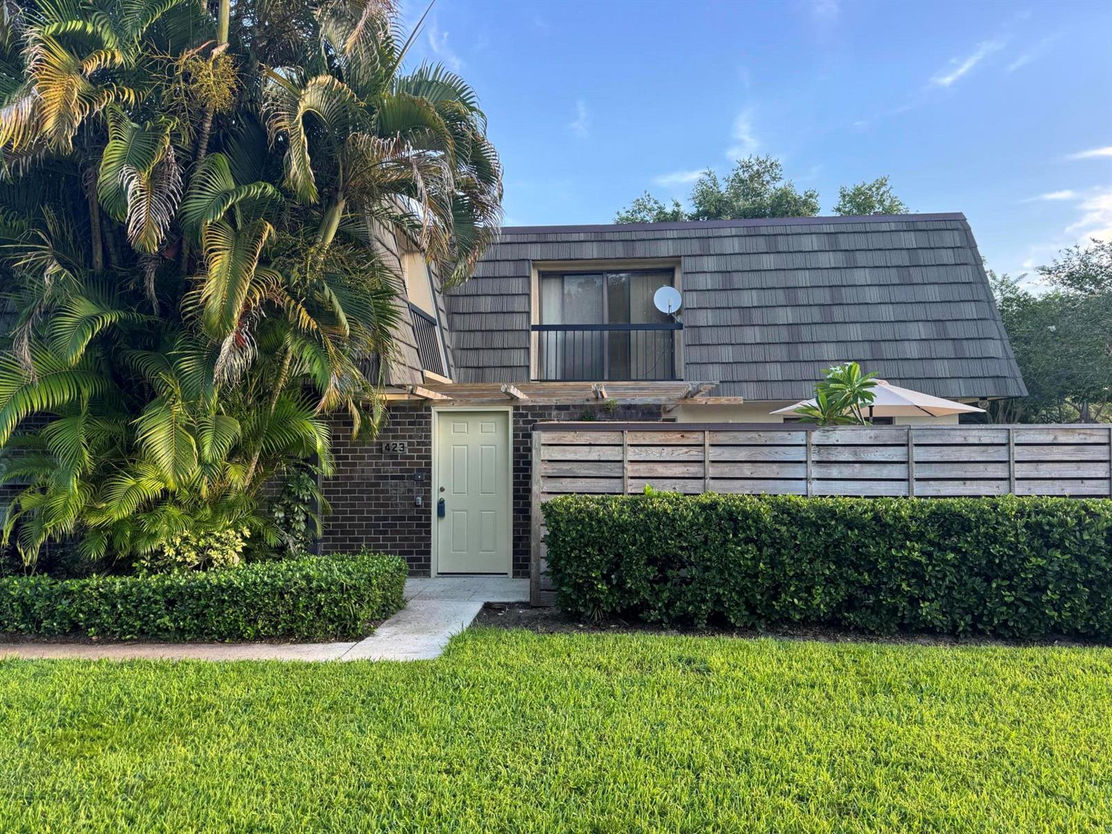 423 4th Terrace, Palm Beach Gardens FL 33418