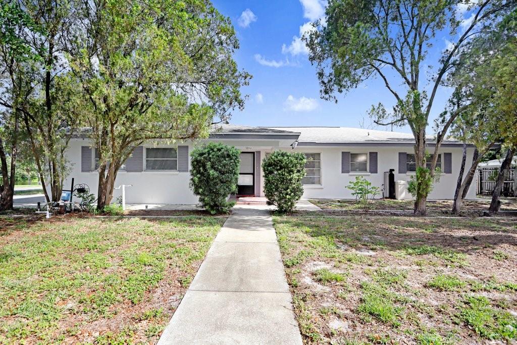 1600 PINEWOOD DRIVE