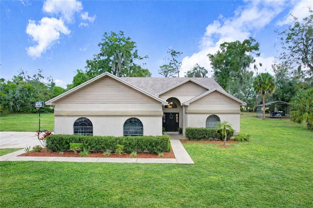 1402 STEPHENS OAK COURT