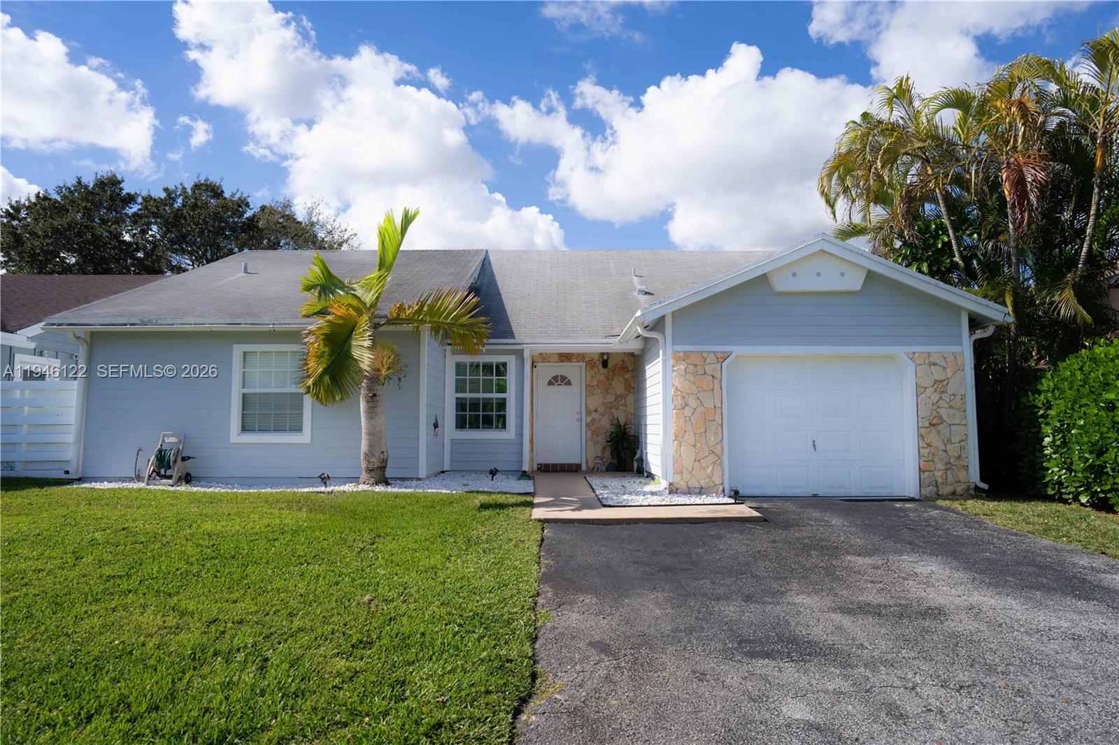 14954 SW 142nd Pl, Miami FL 33186