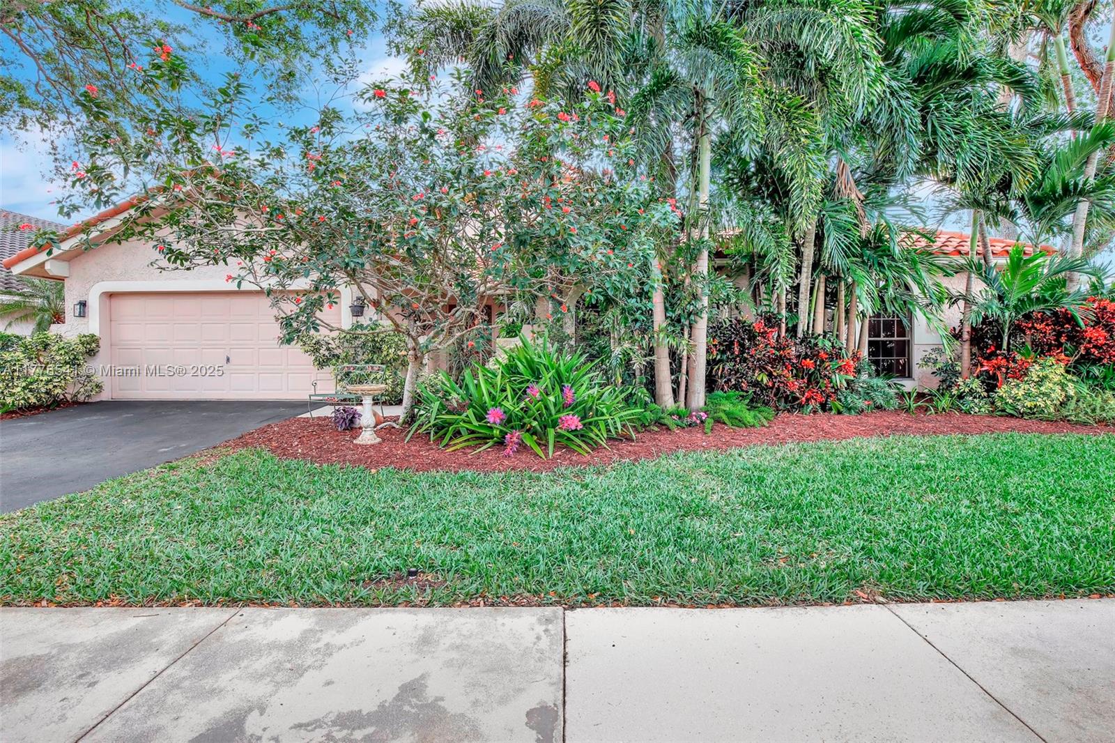 3272 Beechberry Cir, Davie FL 33328