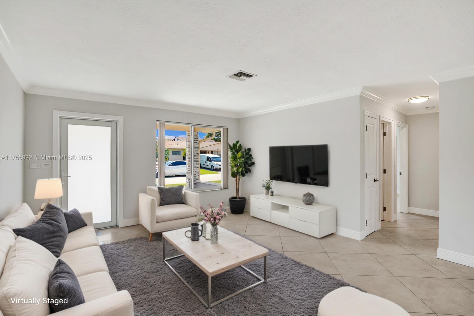 2927 NW 46th St, Tamarac FL 33309