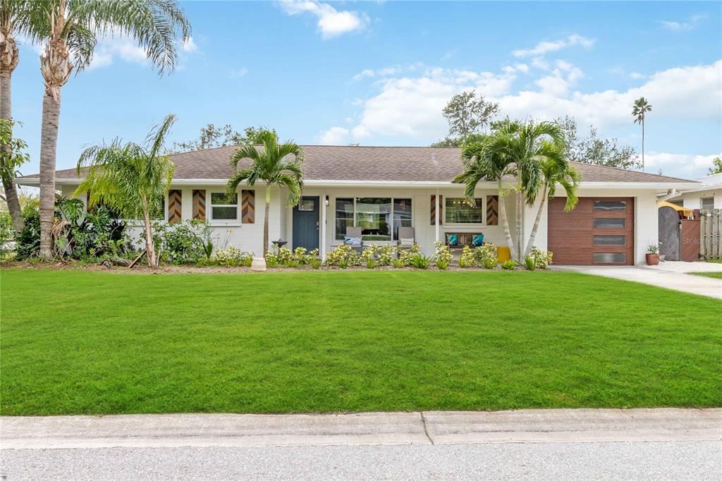 2266 SUNNYSIDE LANE