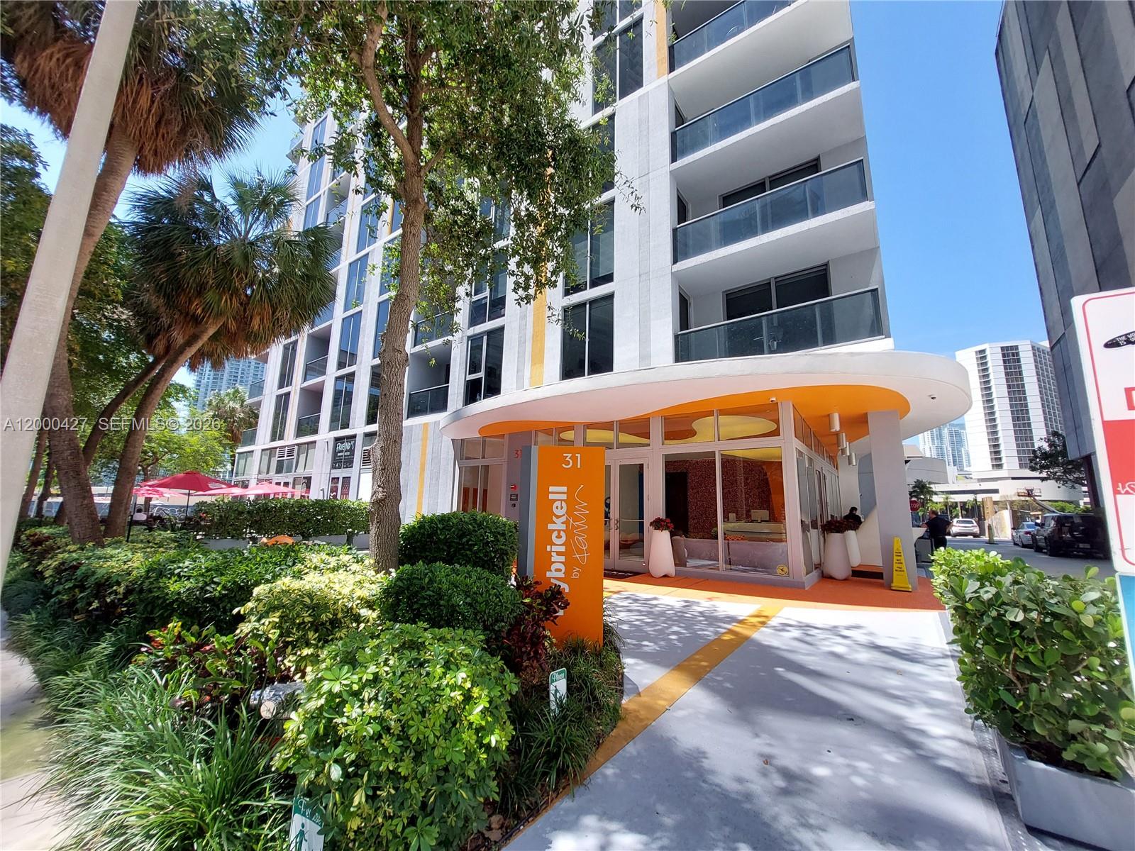 31 SE 6th St # 403, Miami FL 33131