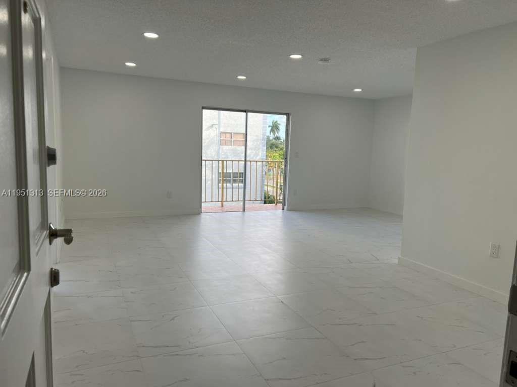 309 S Royal Poinciana Blvd # 304, Miami Springs FL 33166
