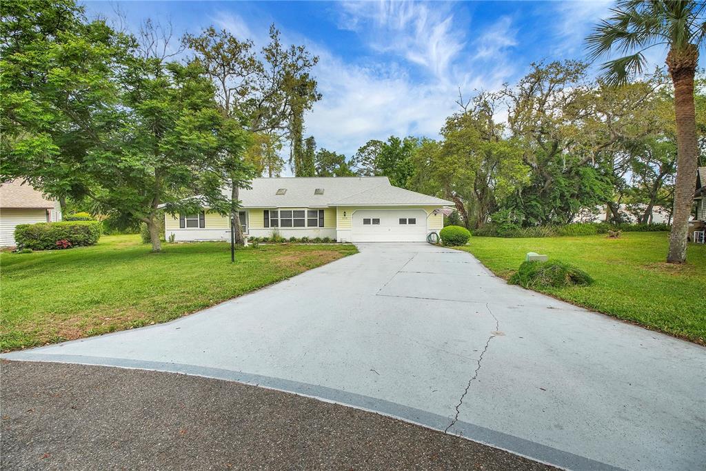 335 RIVER GLASS COURT