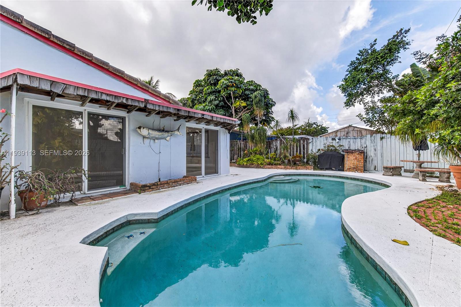 631 NE 56th Ct, Oakland Park FL 33334